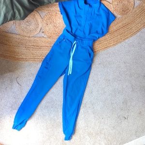 FIGS high waisted jogger and mandarin collar scrub SET XS royal blue